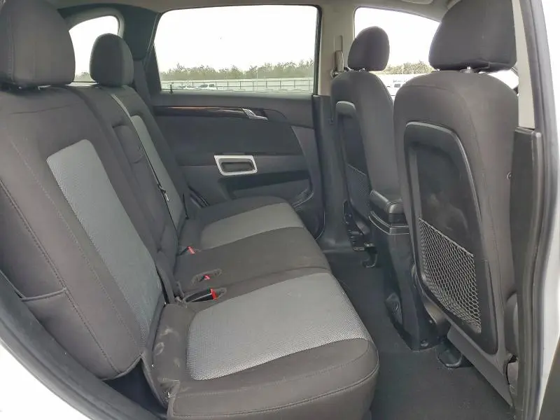 2014 CHEVROLET CAPTIVA LT  