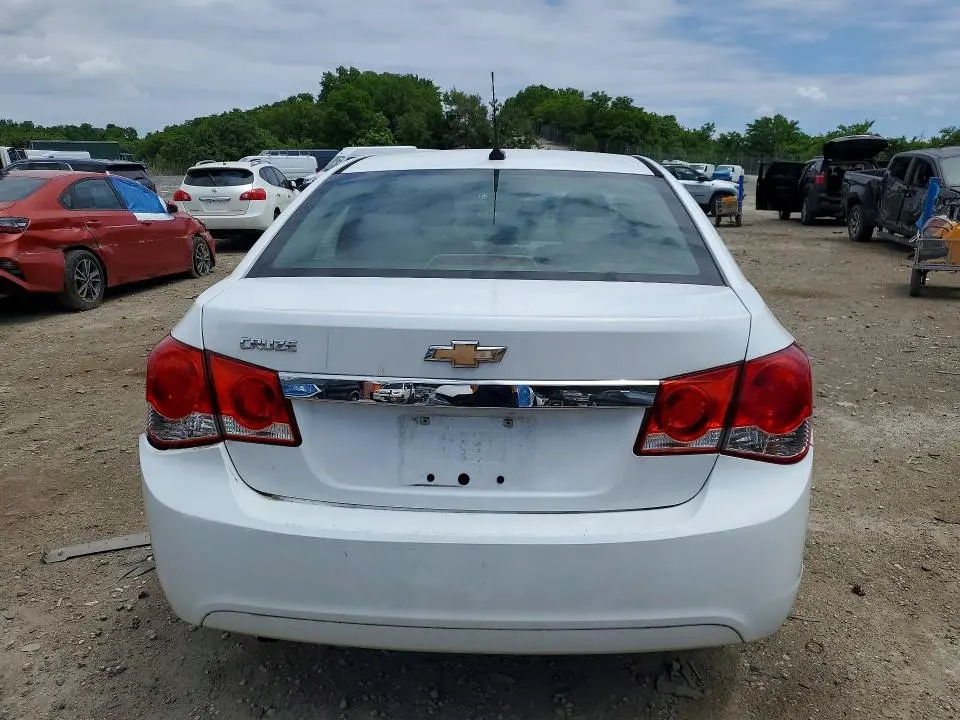 2012 CHEVROLET CRUZE LS  