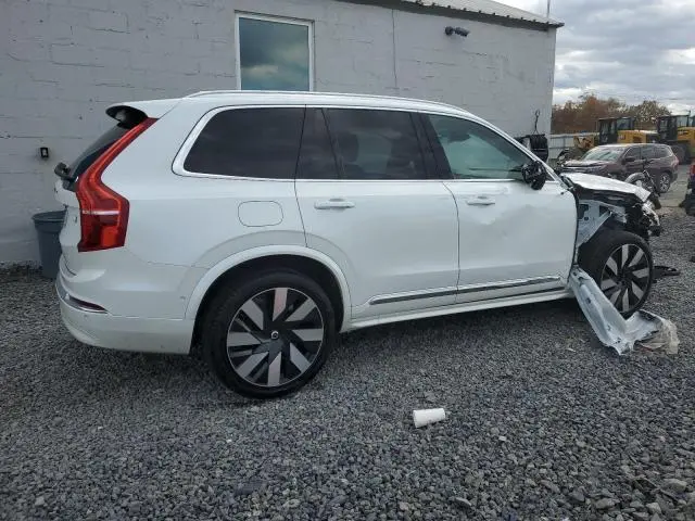 2024 VOLVO XC90 PLUS  