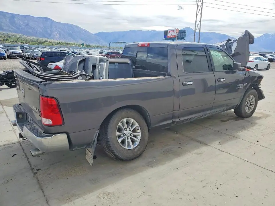 2015 RAM 1500 SLT  