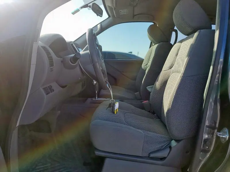 2017 NISSAN FRONTIER S  