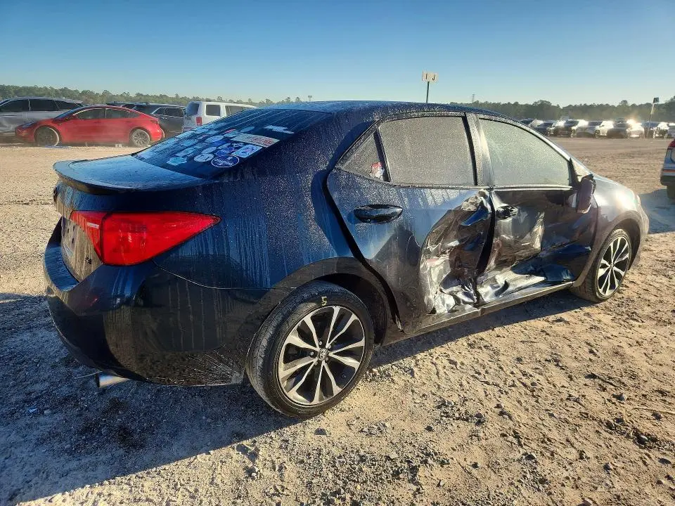 2017 TOYOTA COROLLA SE  