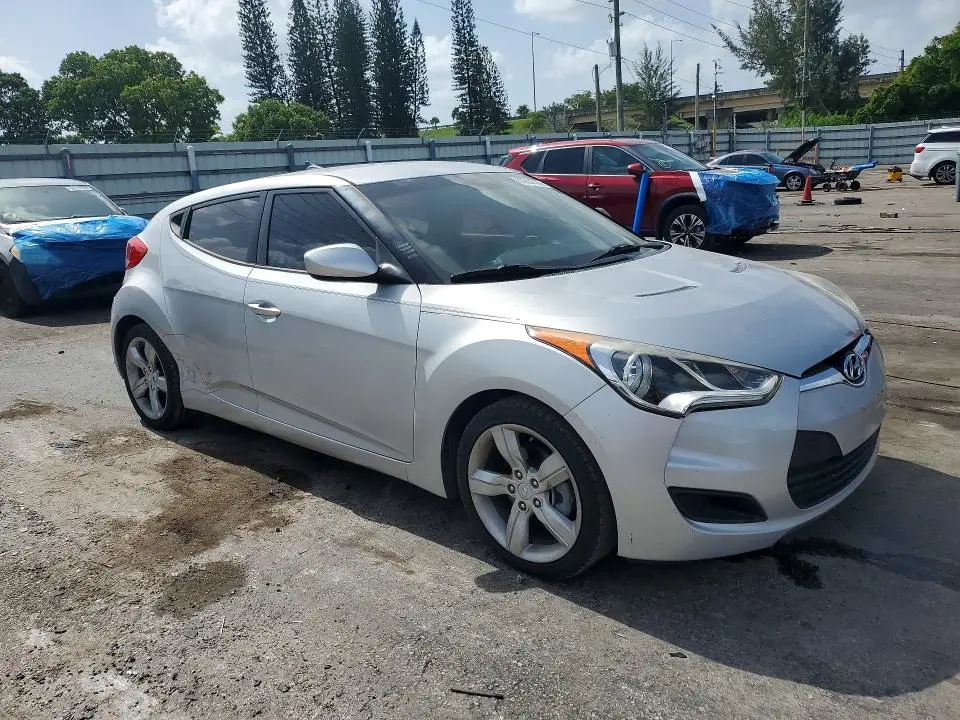 2015 HYUNDAI VELOSTER BASE  