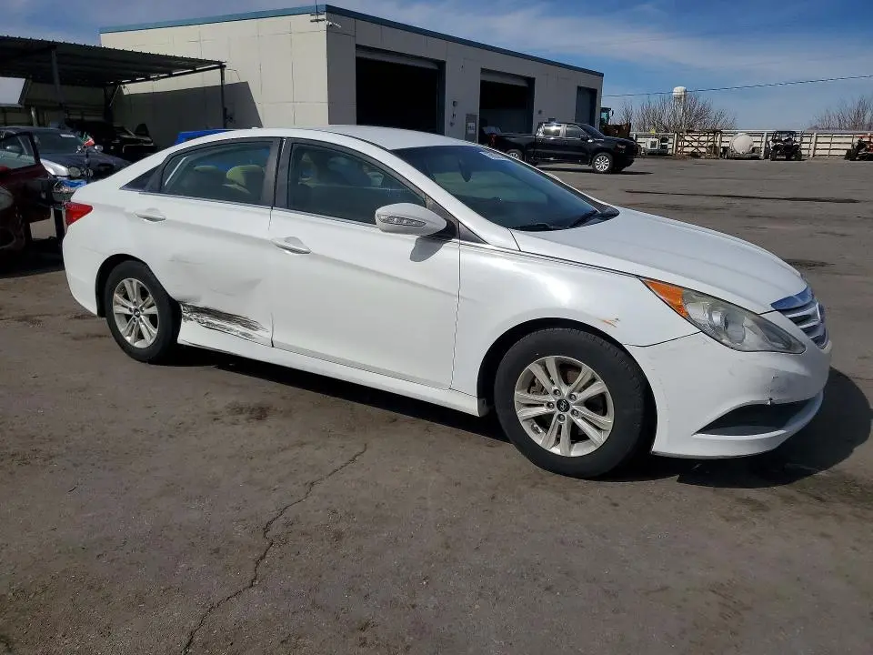 2014 HYUNDAI SONATA GLS  