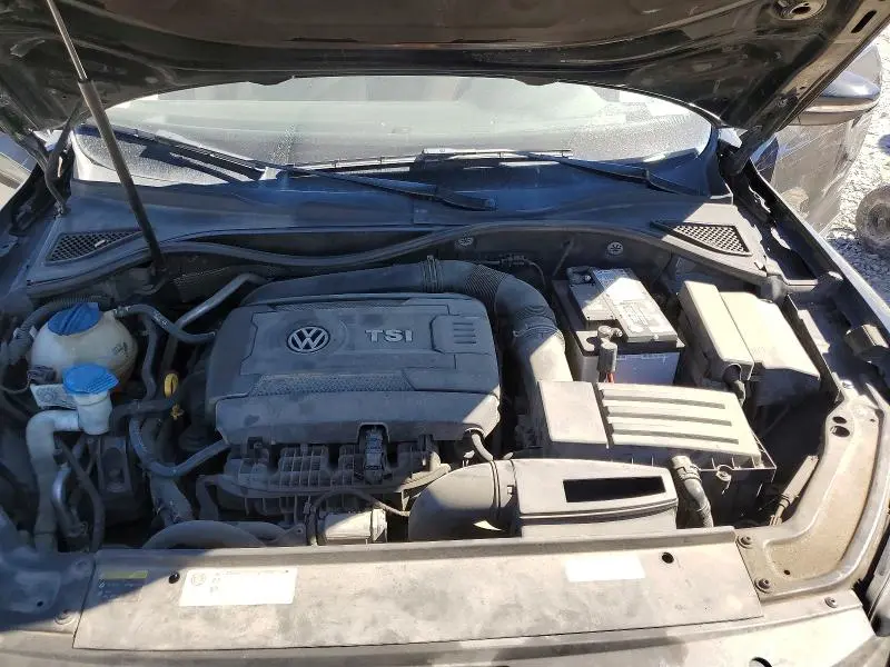 2016 VOLKSWAGEN PASSAT SE  