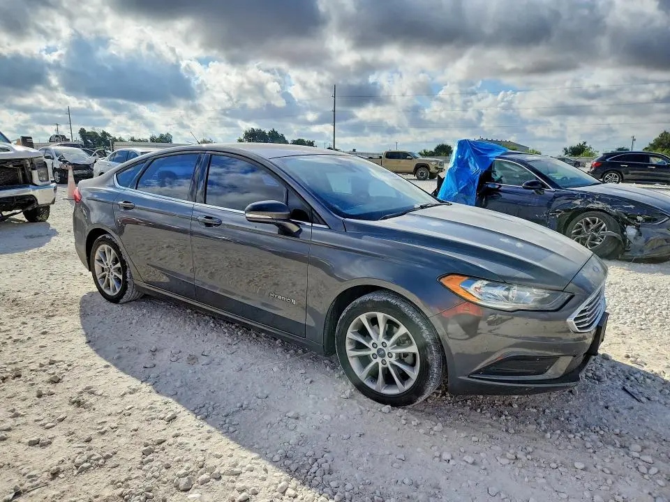2017 FORD FUSION SE HYBRID  