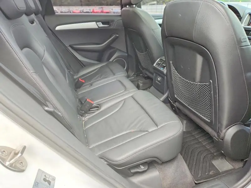 2010 AUDI Q5 PREMIUM PLUS  