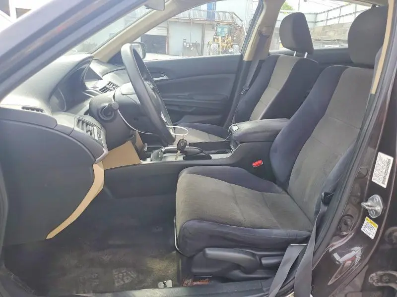 2011 HONDA ACCORD LX  
