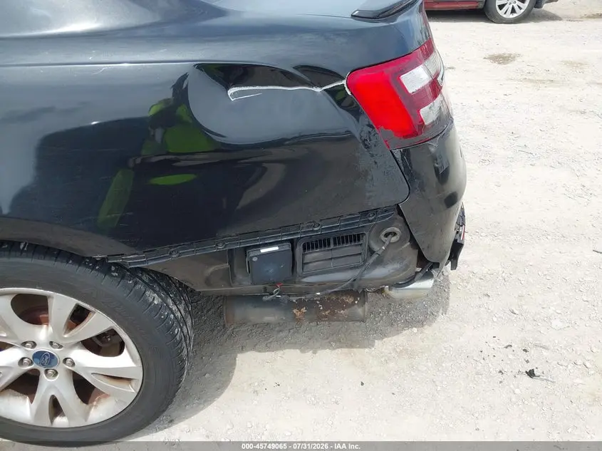 2013 FORD TAURUS LIMITED
