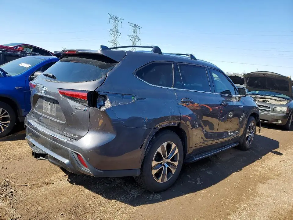2021 TOYOTA HIGHLNDER   