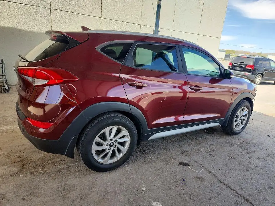 2017 HYUNDAI TUCSON SE PLUS  