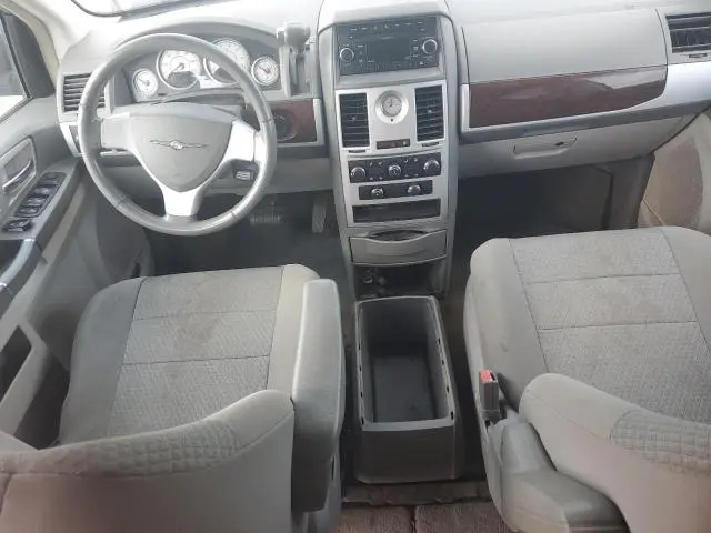 2010 CHRYSLER TOWN & COUNTRY TOURING