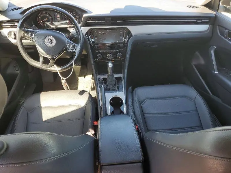 2020 VOLKSWAGEN PASSAT SE  