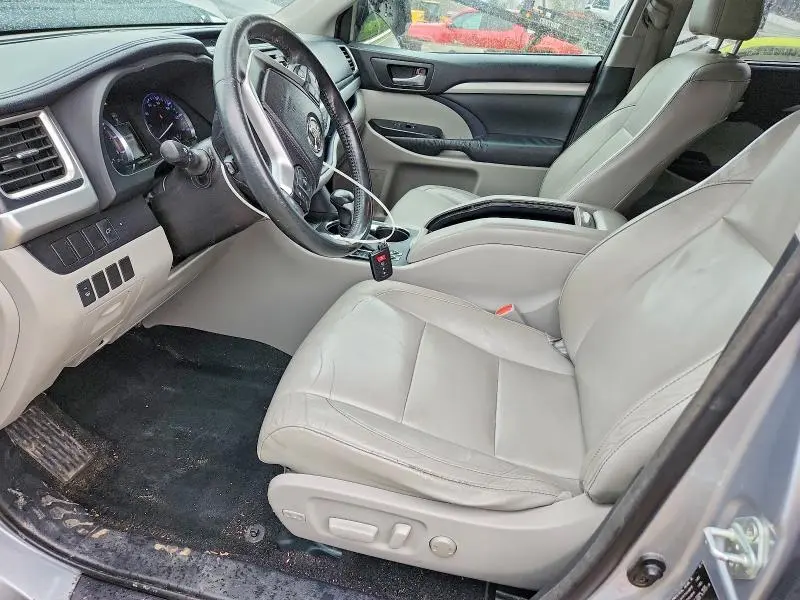 2014 TOYOTA HIGHLANDER XLE  