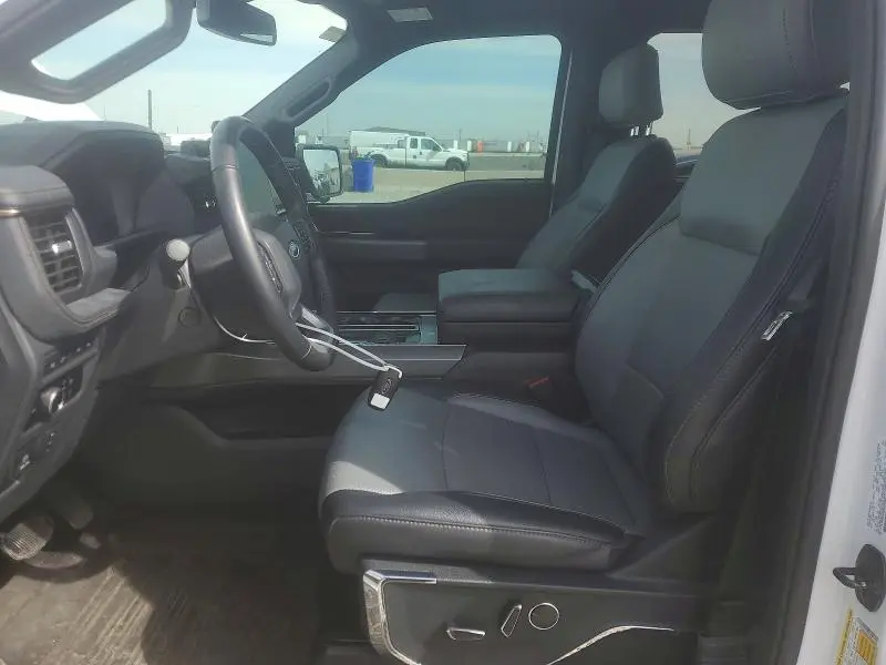 2023 FORD F150 LIGHTNING PRO  