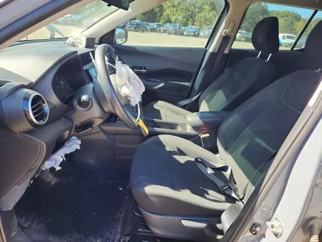 2022 NISSAN KICKS SV  