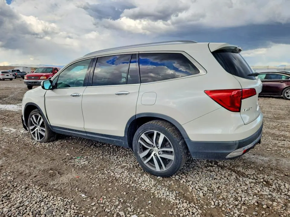 2017 HONDA PILOT ELITE  