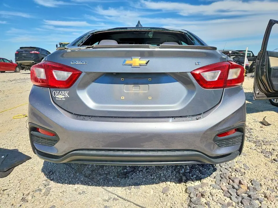 2018 CHEVROLET CRUZE LT  