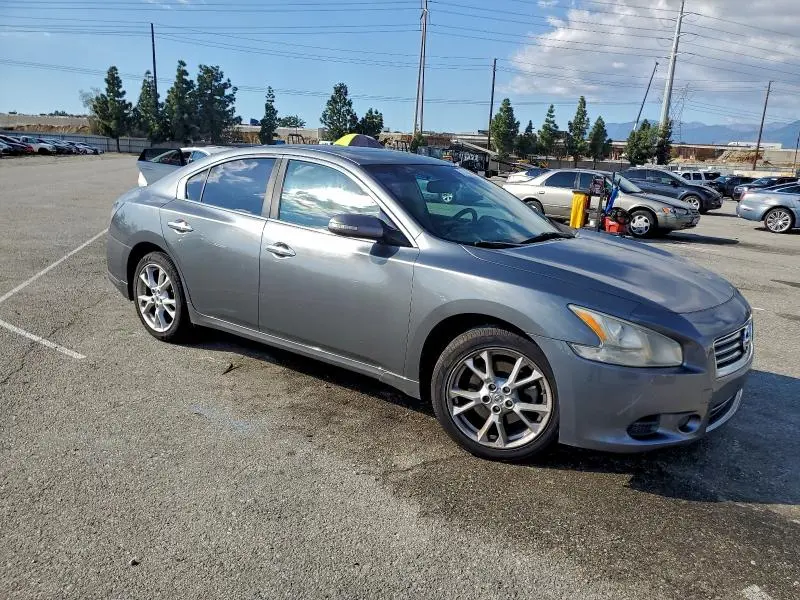 2014 NISSAN MAXIMA S  