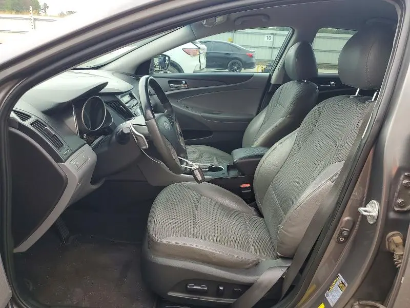 2011 HYUNDAI SONATA SE  