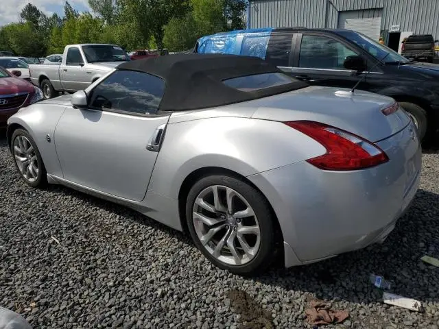 2010 NISSAN 370Z   