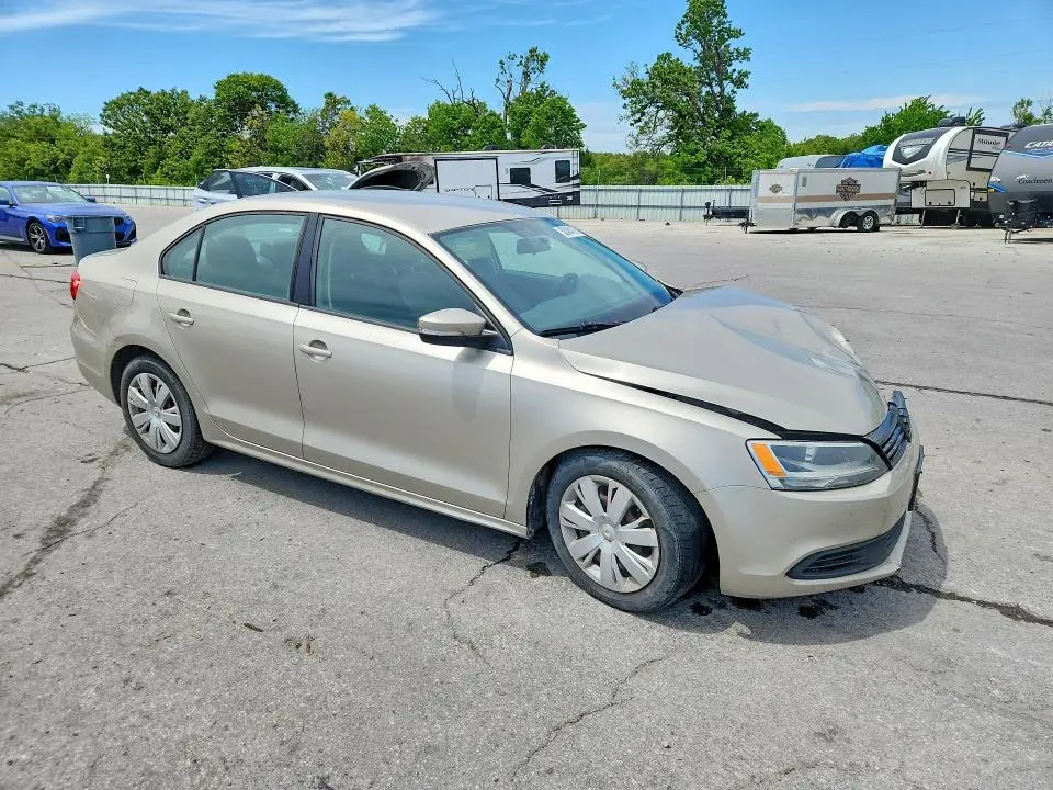 2012 VOLKSWAGEN JETTA SE  