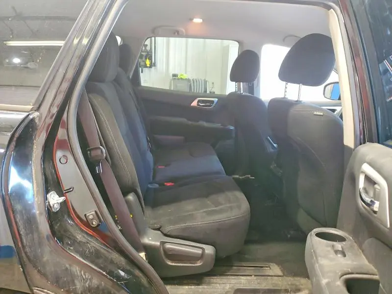 2014 NISSAN PATHFINDER SV  