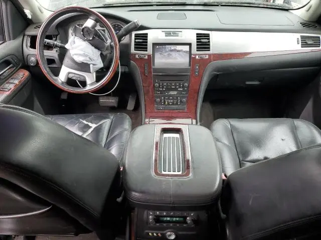 2011 CADILLAC ESCALADE ESV LUXURY  