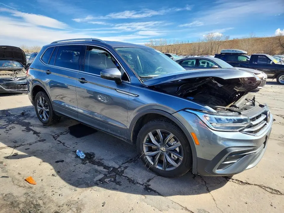 2023 VOLKSWAGEN TIGUAN SE  