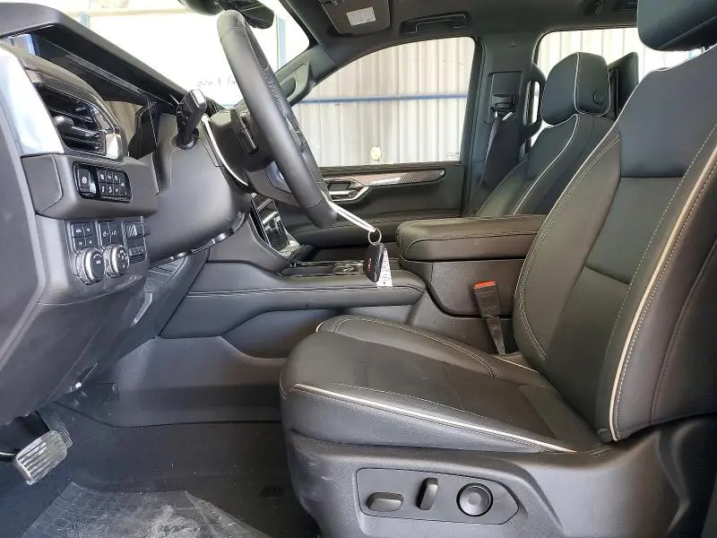 2025 GMC YUKON XL ELEVATION  