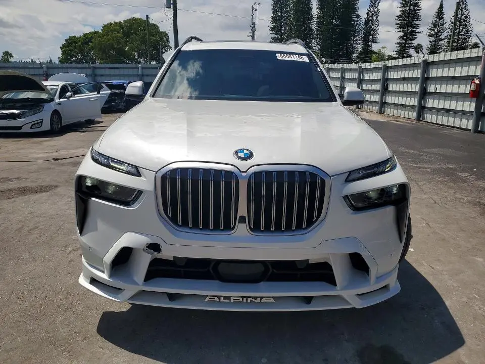 2025 BMW X7 ALPINA XB7  