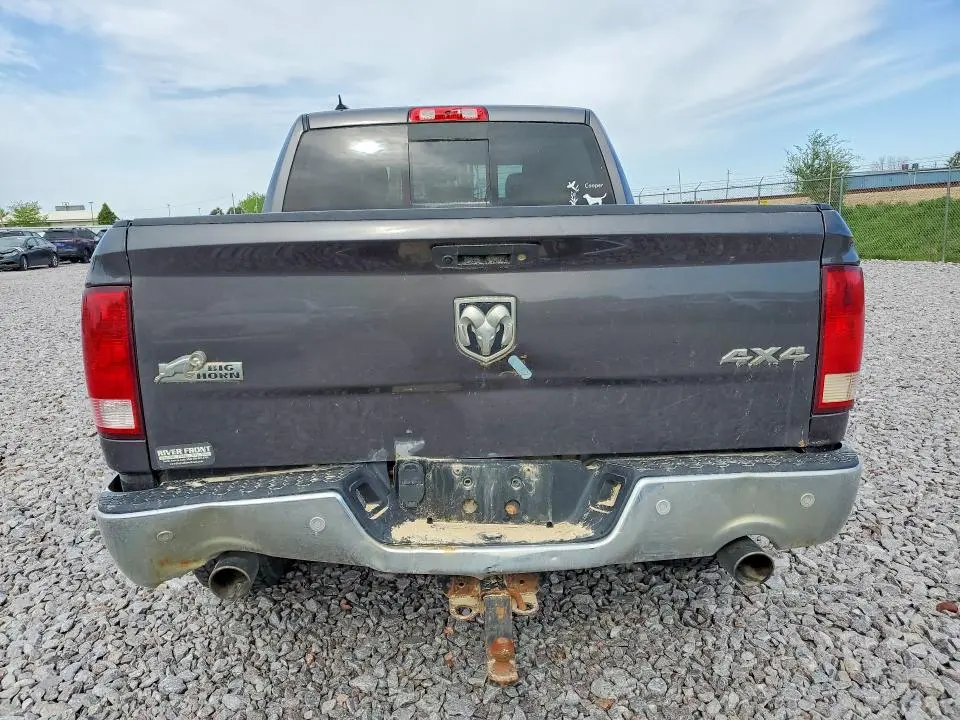2017 RAM 1500 SLT  