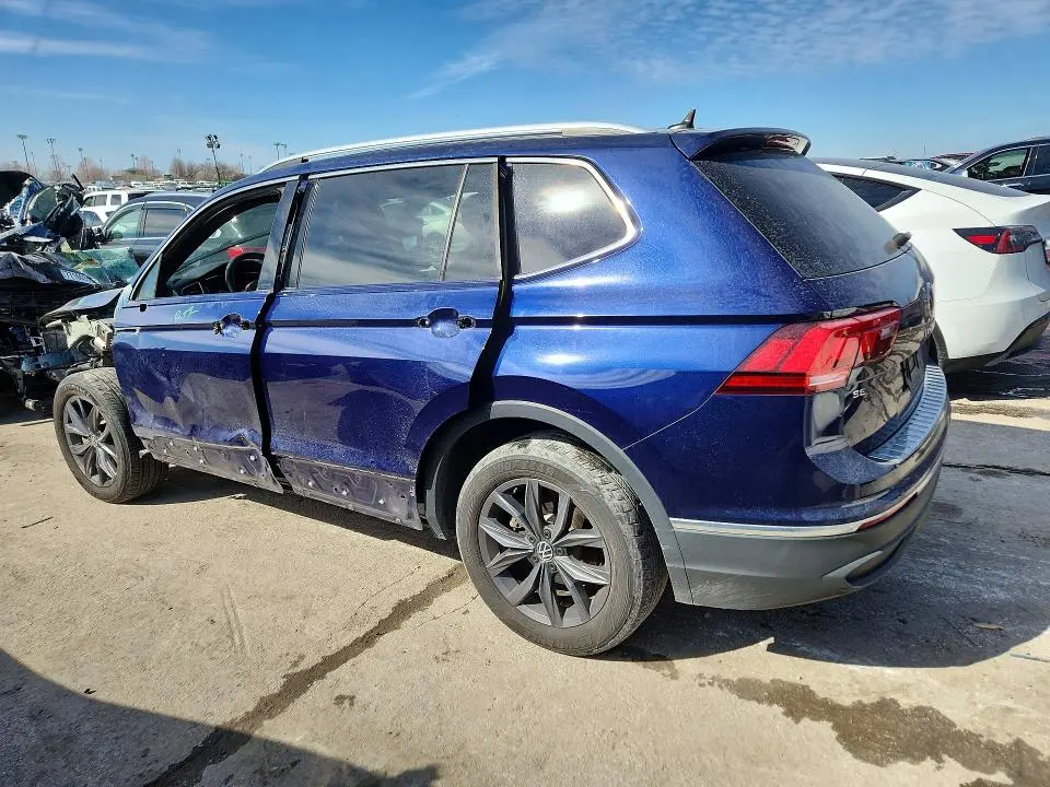 2022 VOLKSWAGEN TIGUAN SE  