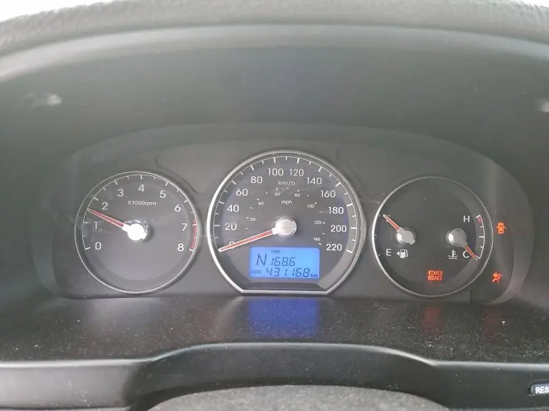 2010 HYUNDAI SANTA FE GLS  