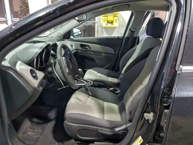 2012 CHEVROLET CRUZE LS  