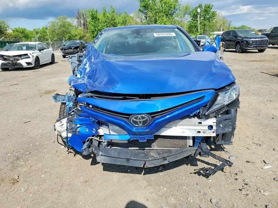 2020 TOYOTA CAMRY SE  