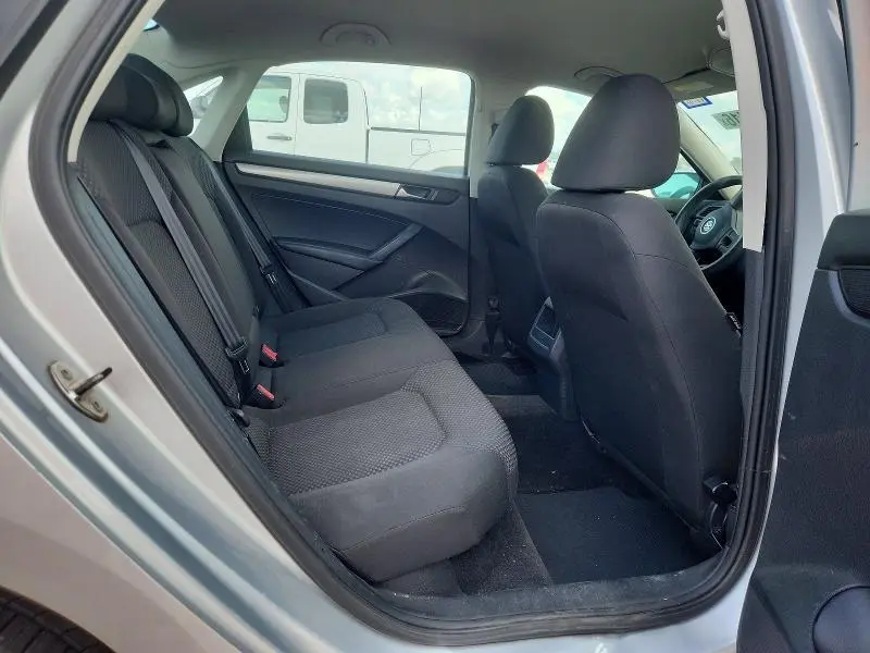 2012 VOLKSWAGEN PASSAT S  