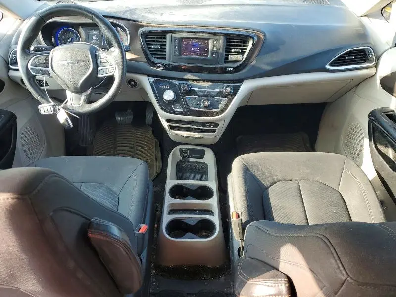 2017 CHRYSLER PACIFICA LX  