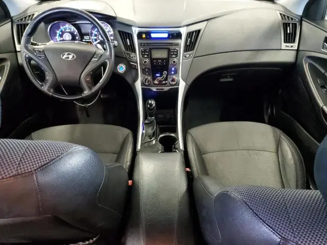 2011 HYUNDAI SONATA SE