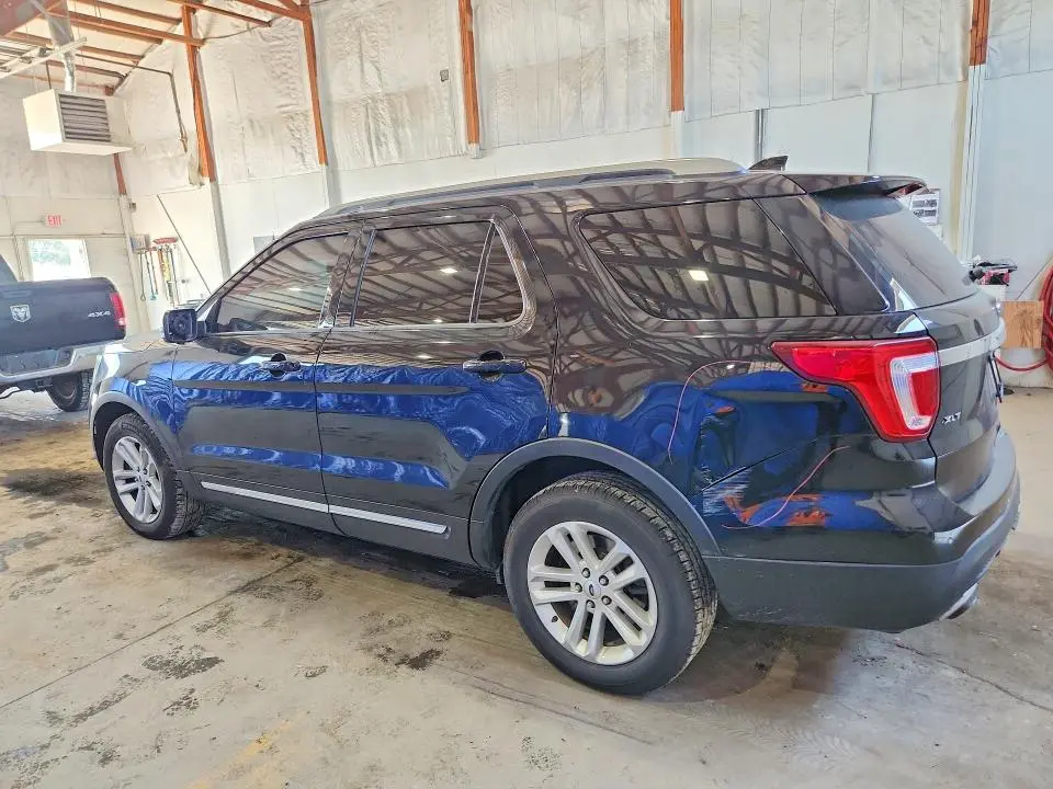 2017 FORD EXPLORER XLT  