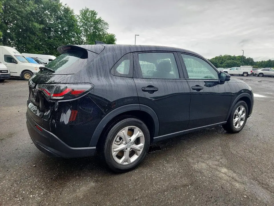 2025 HONDA HR-V LX  