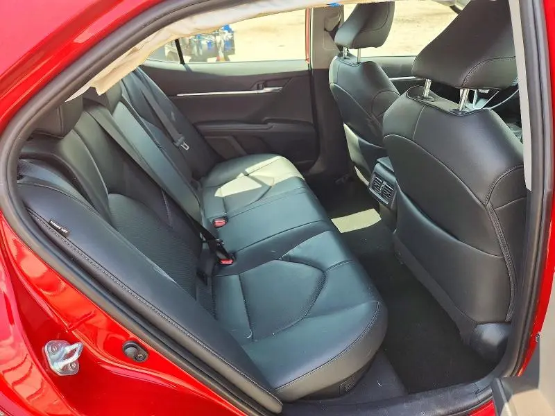 2024 TOYOTA CAMRY XLE  