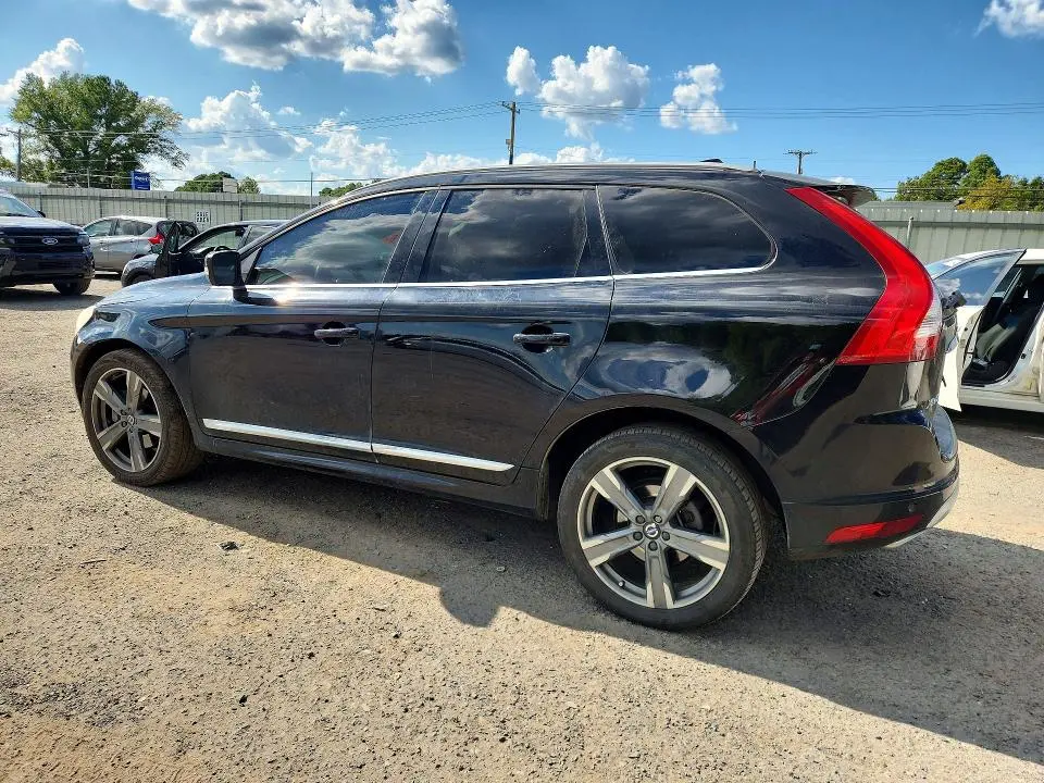 2017 VOLVO XC60 T6 DYNAMIC  