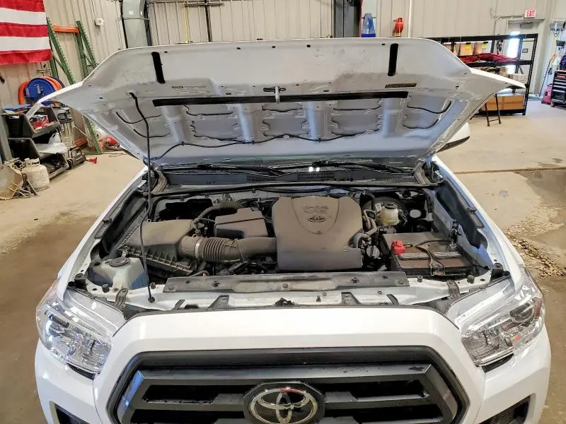 2022 TOYOTA TACOMA SR V6  