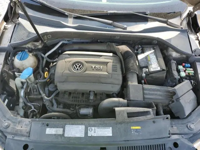 2015 VOLKSWAGEN PASSAT SE  