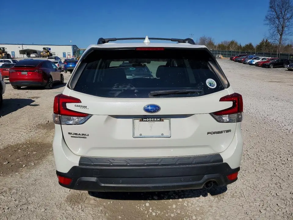 2021 SUBARU FORESTER LIMITED  
