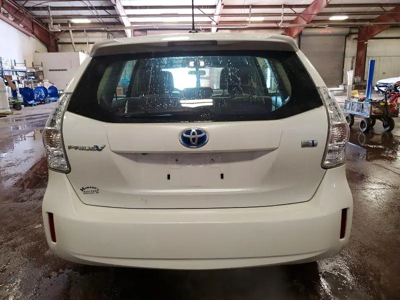 2013 TOYOTA PRIUS V   