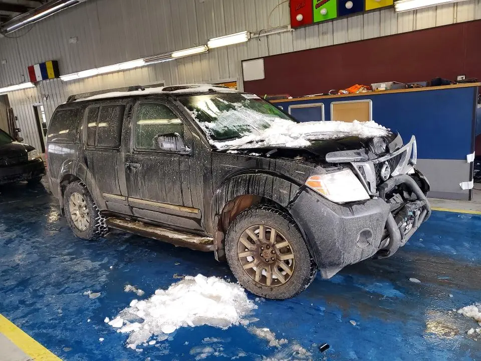 2010 NISSAN PATHFINDER S  