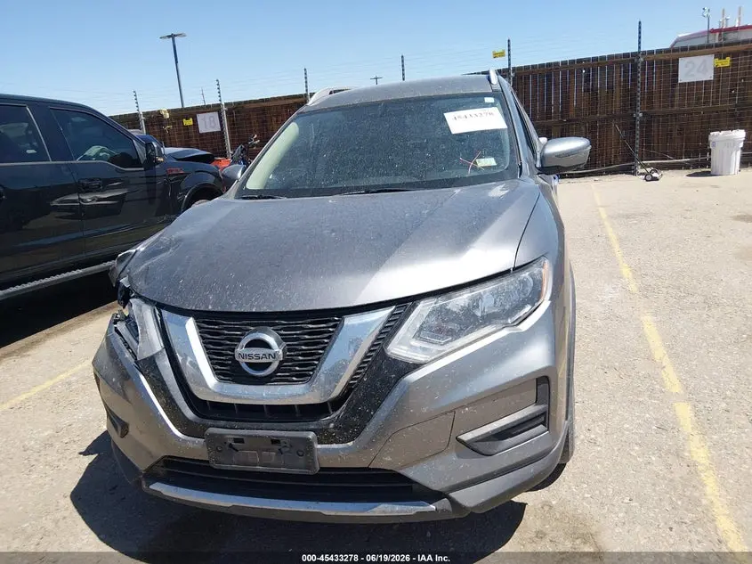 2017 NISSAN ROGUE SV