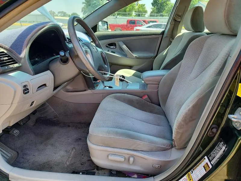 2011 TOYOTA CAMRY LE  